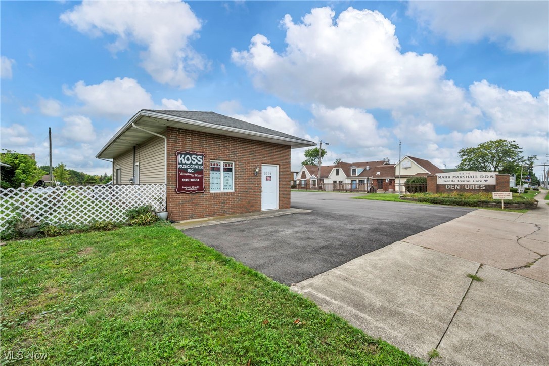 Black River 02 - Commercial Sale