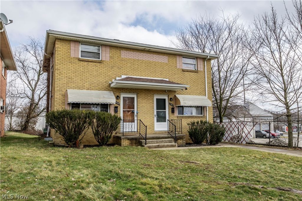 Photo of 1905 Carter Avenue, Akron, OH 44301 (MLS # 5190466)