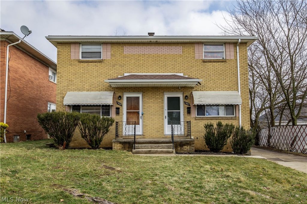 Photo of 1905 Carter Avenue, Akron, OH 44301 (MLS # 5190466)