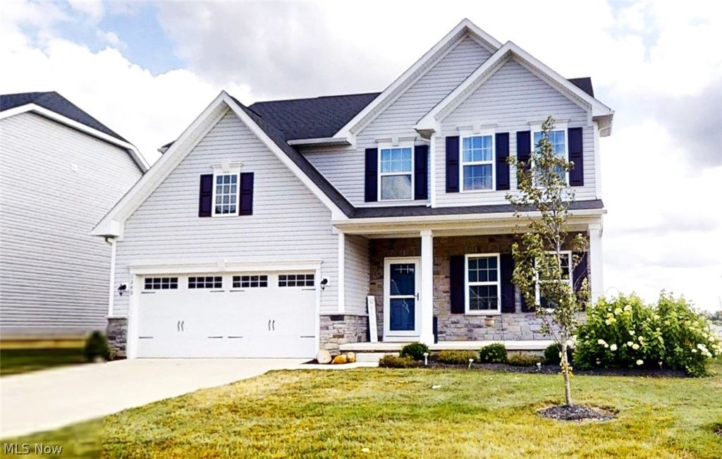 Photo of 1240 Fountain View Street NE, Canton, OH 44721 (MLS # 5189153)