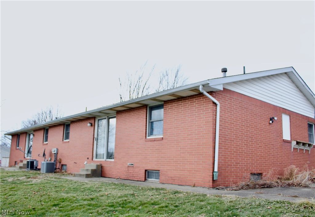 Photo of 5620 Nave Street SW, Canton, OH 44706 (MLS # 5187668)