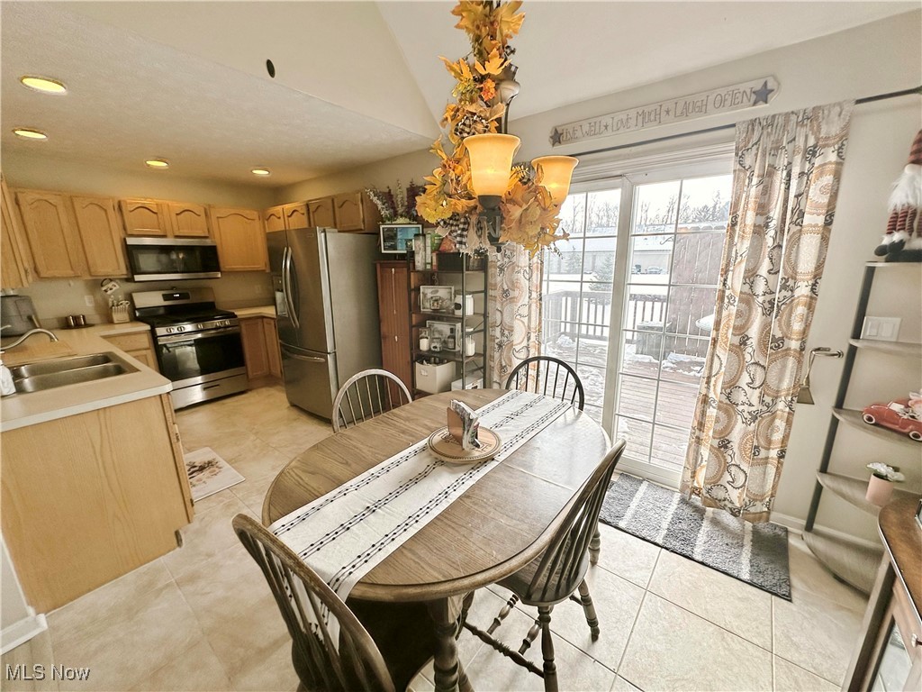 Arlington Estates Clstr Hm 07 - Residential