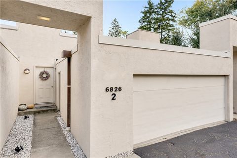 6826 Old Royalton Unit 2, Brecksville, OH 44141 - #: 5163540