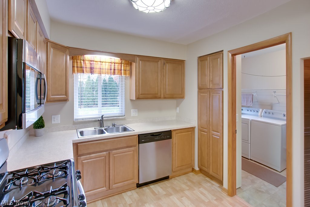 Mentor Beach Park - Residential