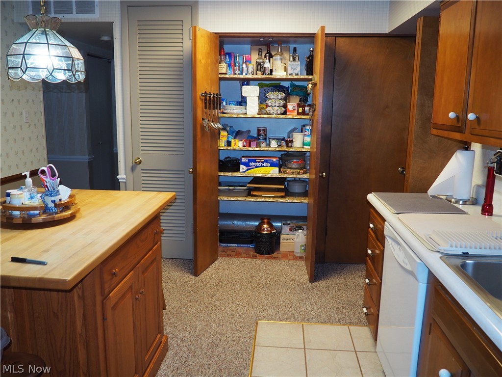 Cuyahoga Manor - Residential