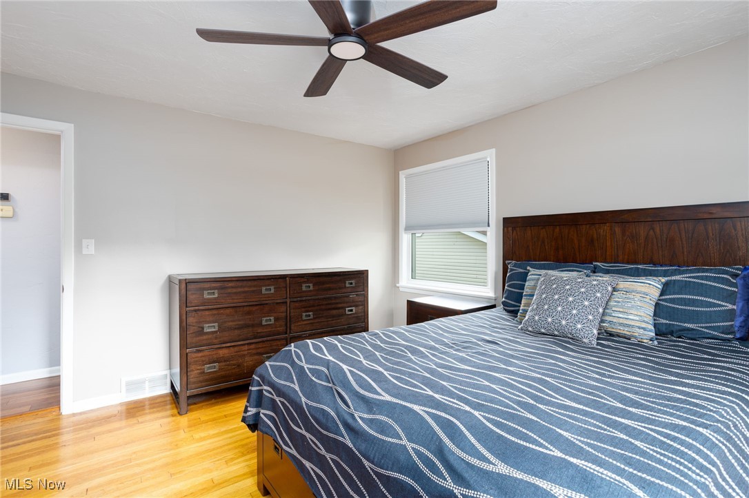 1760 W Sprague Road, Parma, Ohio image 9