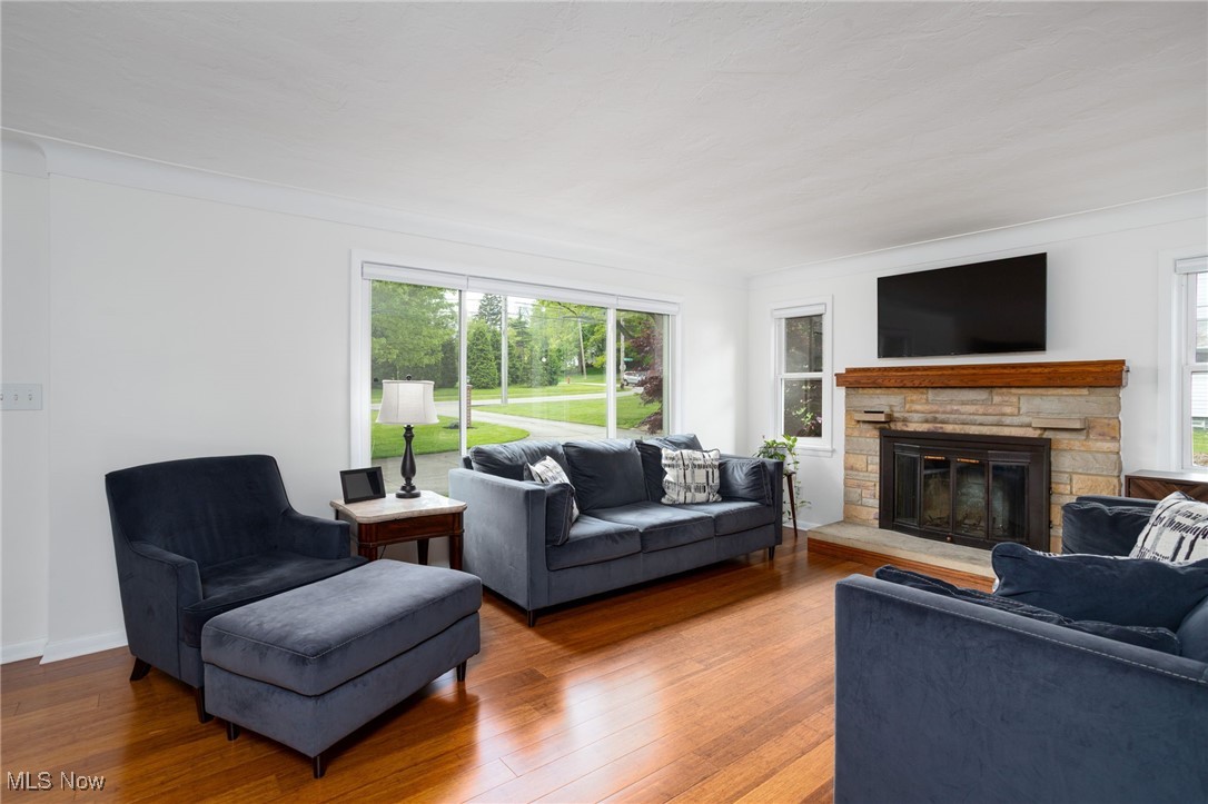 1760 W Sprague Road, Parma, Ohio image 7