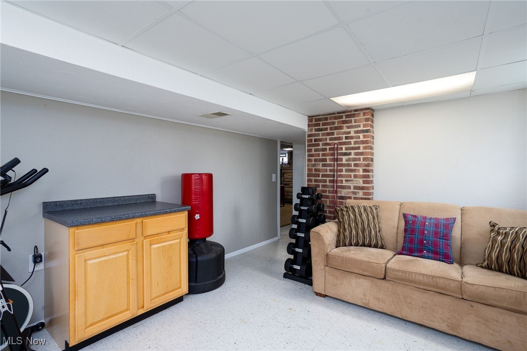 1760 W Sprague Road, Parma, Ohio image 27