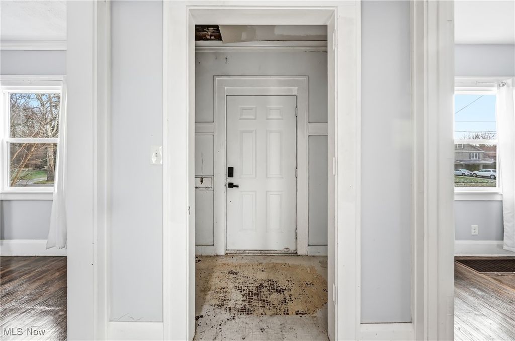 Photo of 2260 Coronado Avenue, Youngstown, OH 44504 (MLS # 5178141)