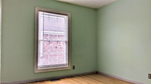 Tiny photo for 25 Trenton Square, Euclid, OH 44143 (MLS # 5202905)