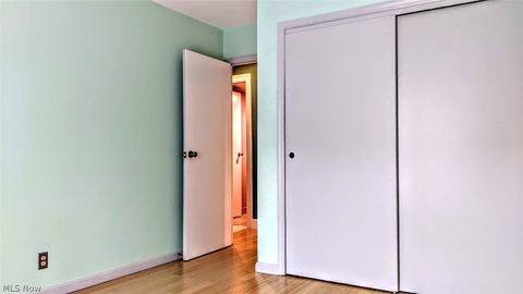 Tiny photo for 25 Trenton Square, Euclid, OH 44143 (MLS # 5202905)