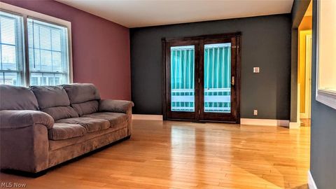 Tiny photo for 25 Trenton Square, Euclid, OH 44143 (MLS # 5202905)