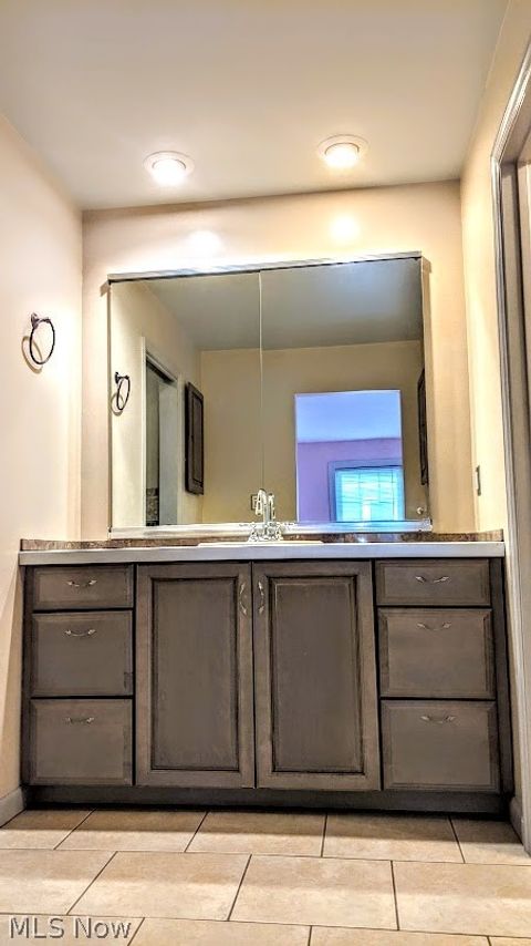 Tiny photo for 25 Trenton Square, Euclid, OH 44143 (MLS # 5202905)