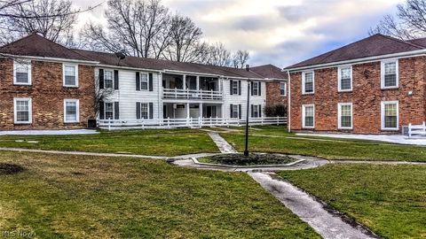 Tiny photo for 25 Trenton Square, Euclid, OH 44143 (MLS # 5202905)