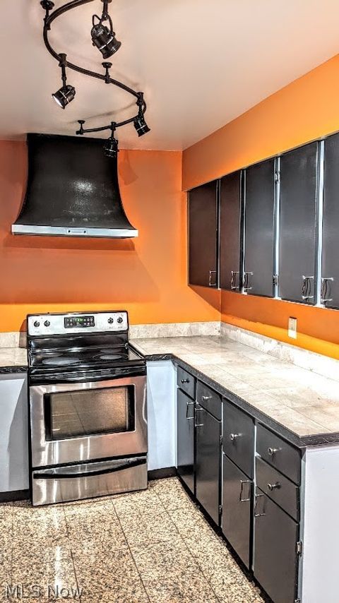 Tiny photo for 25 Trenton Square, Euclid, OH 44143 (MLS # 5202905)