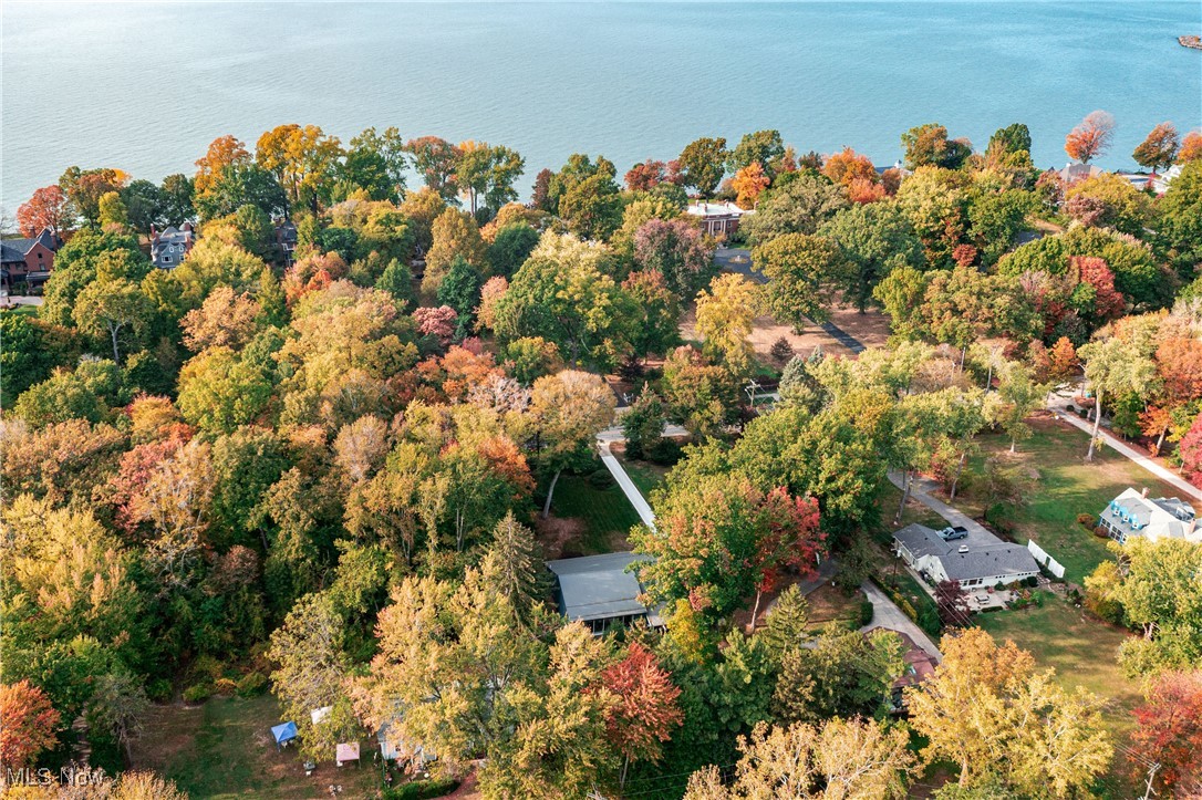 Village/Bratenahl - Residential