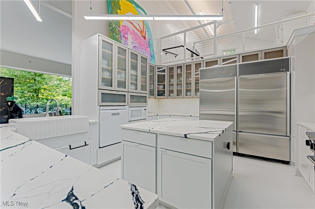 Village/Bratenahl - Residential