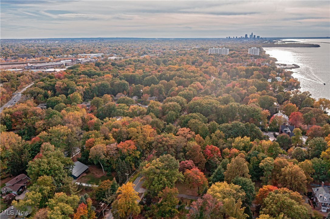 Village/Bratenahl - Residential