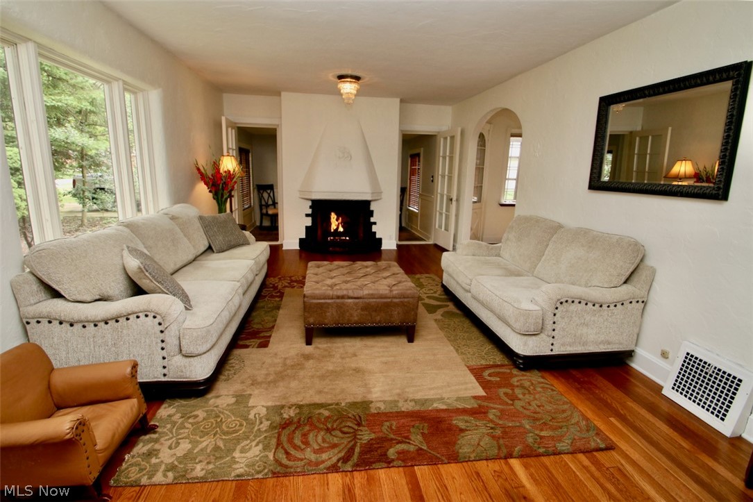 Lyndhurst Manor - Residential