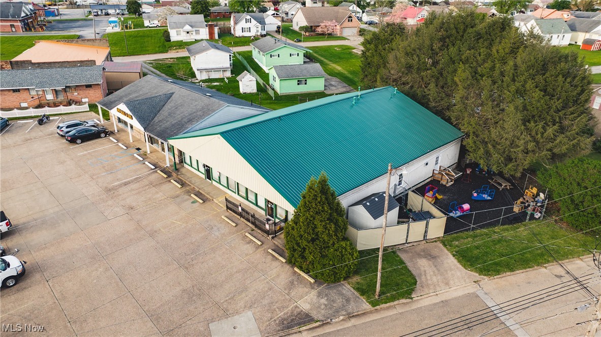 Lynnden Road Adn - Commercial Sale