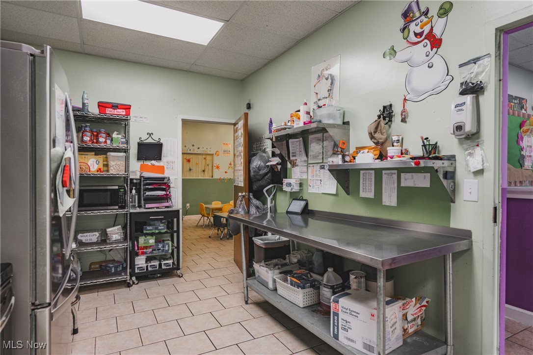 Lynnden Road Adn - Commercial Sale