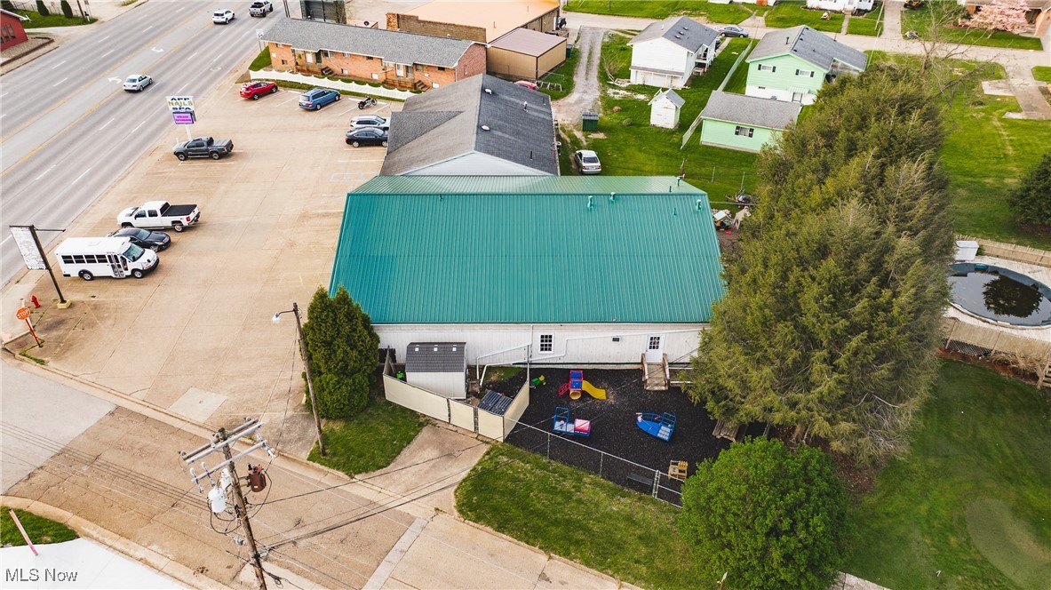 Lynnden Road Adn - Commercial Sale