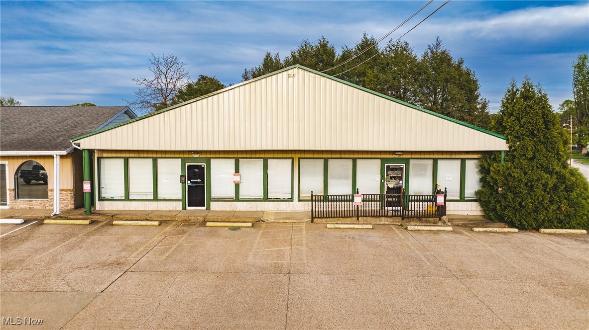 Lynnden Road Adn - Commercial Sale