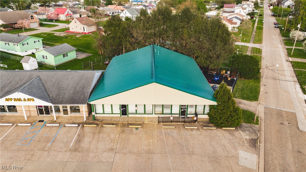 Lynnden Road Adn - Commercial Sale