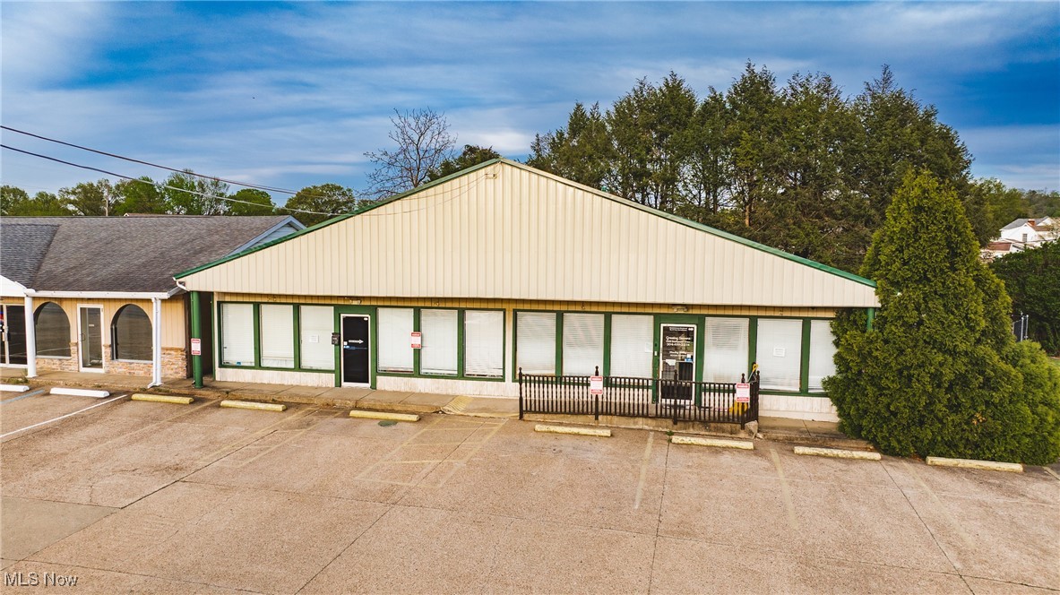 Lynnden Road Adn - Commercial Sale