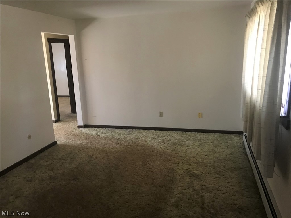 Cromwell 01 - Residential Income