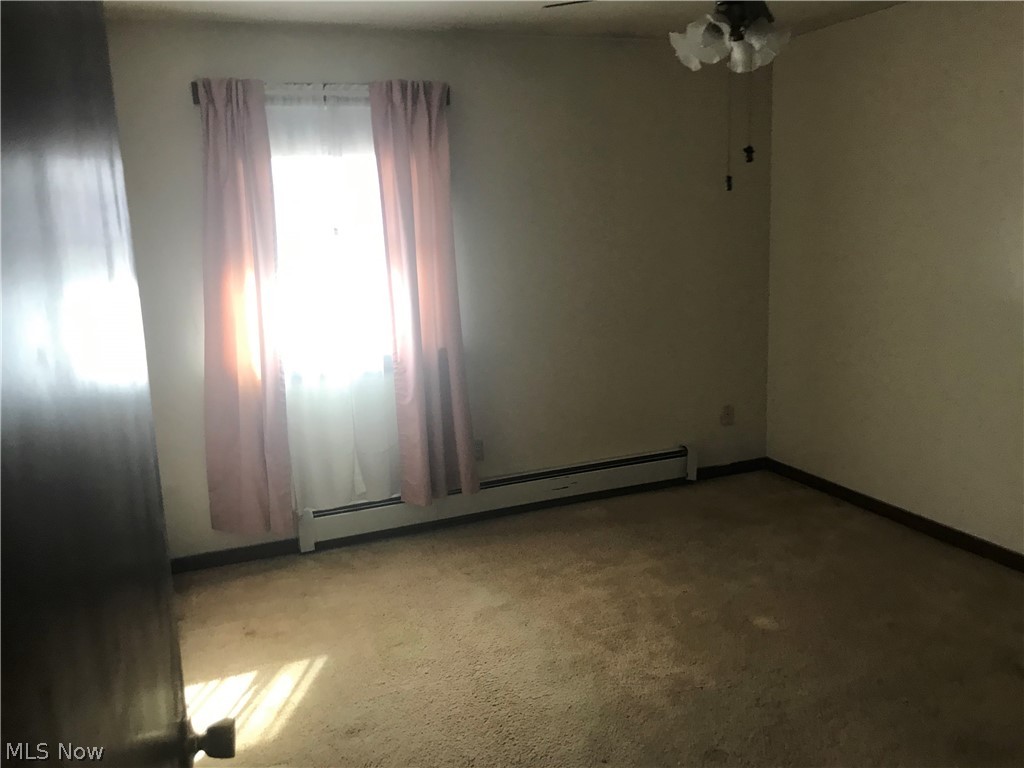 Cromwell 01 - Residential Income