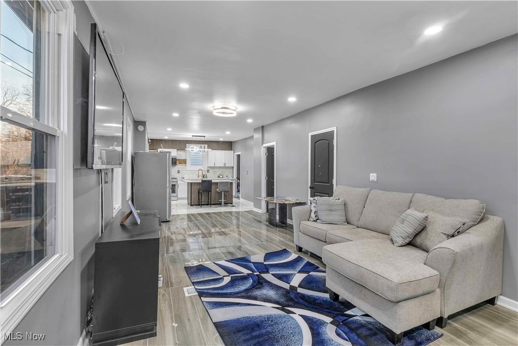 Photo of 5811 Madison Avenue, Cleveland, OH 44102 (MLS # 5181479)