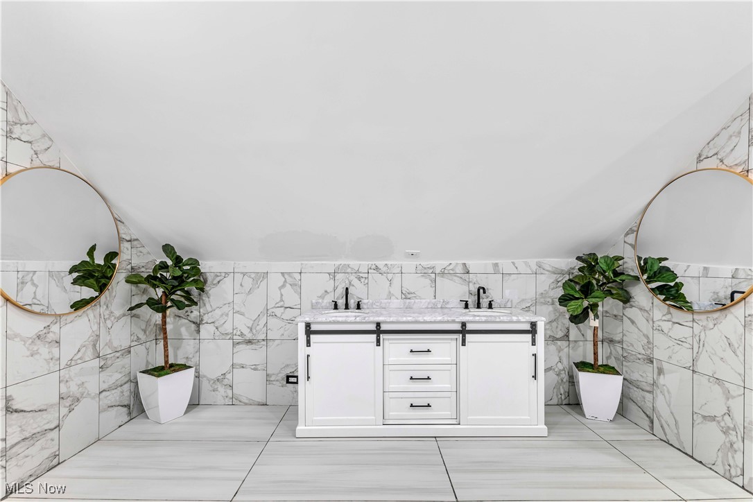 Jm Hoyts Sub - Residential