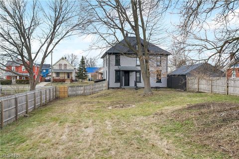 Tiny photo for 510 E Broad Street, Louisville, OH 44641 (MLS # 5188075)