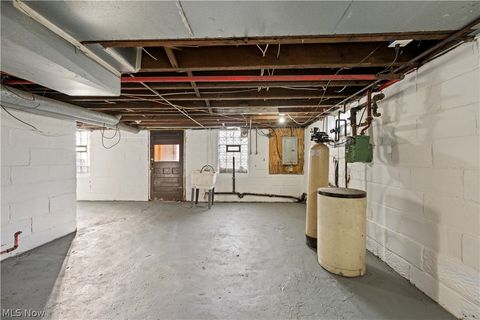 Tiny photo for 510 E Broad Street, Louisville, OH 44641 (MLS # 5188075)