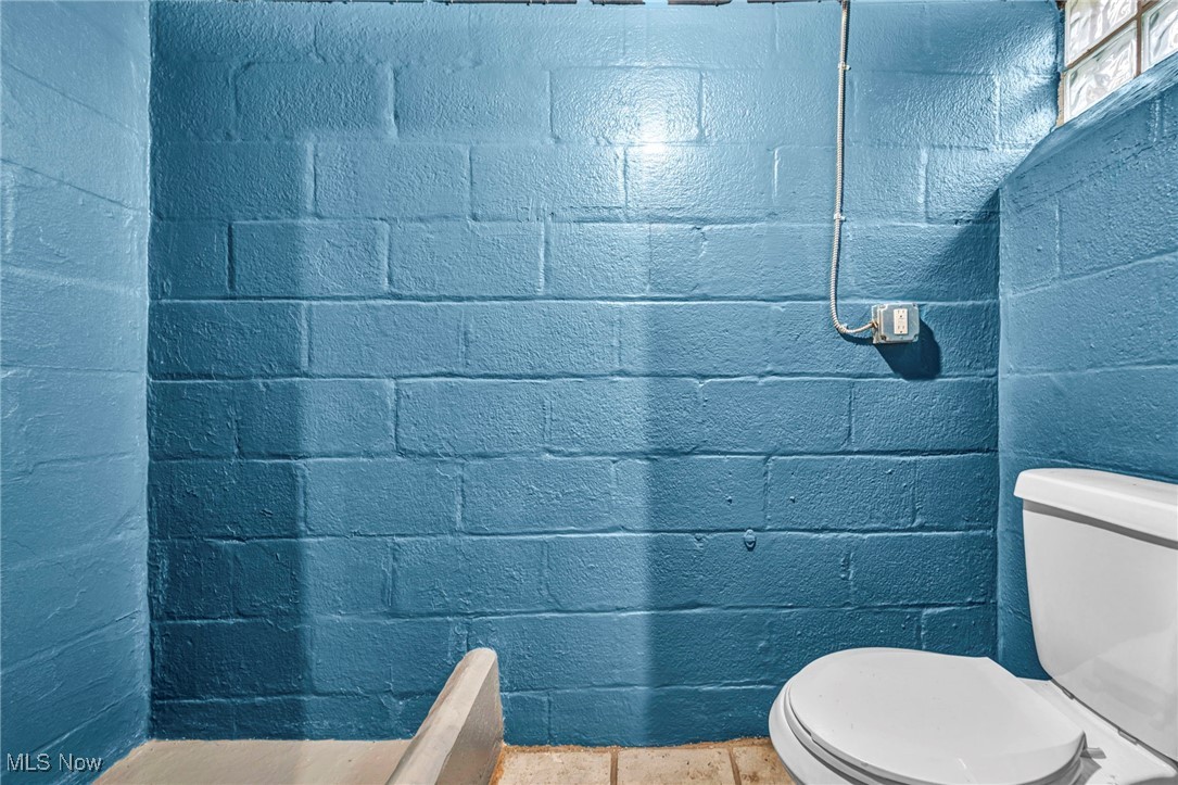 Jw Maxwells Hlnd Sub - Residential