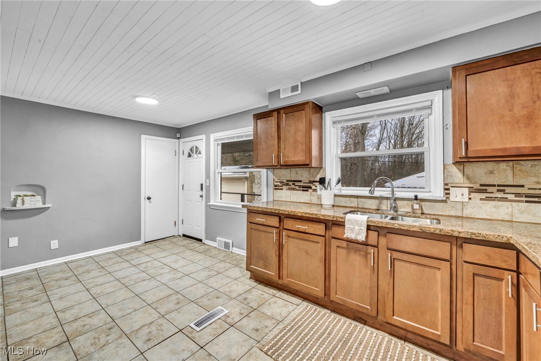 Jw Maxwells Hlnd Sub - Residential