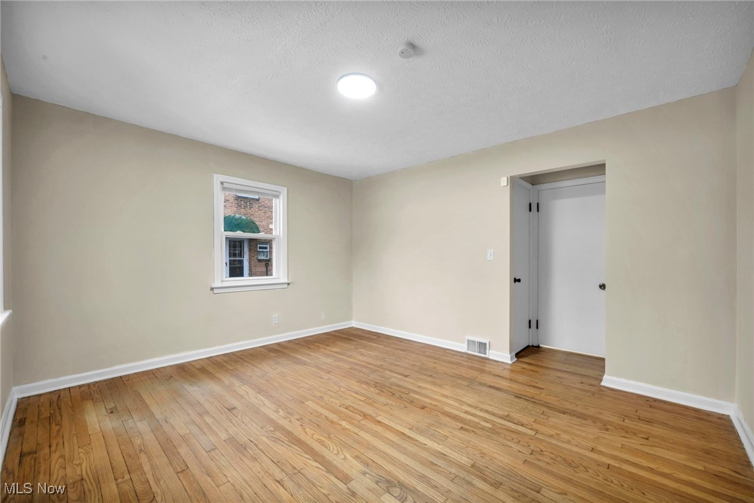 Jw Maxwells Hlnd Sub - Residential