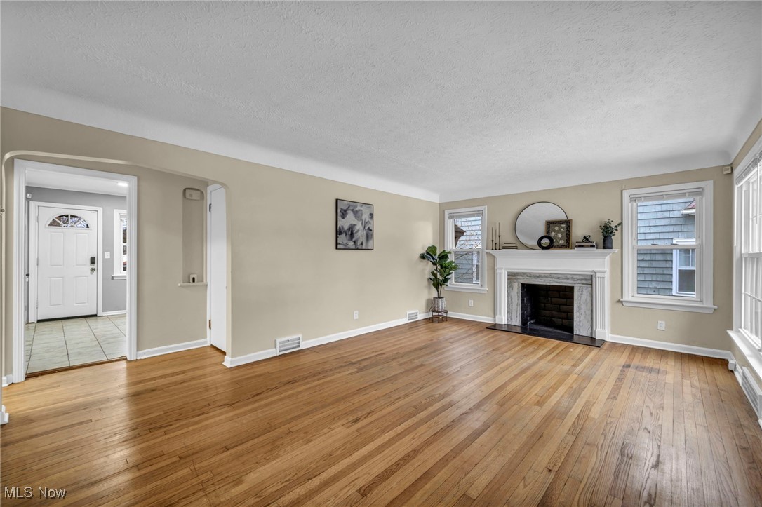 Jw Maxwells Hlnd Sub - Residential