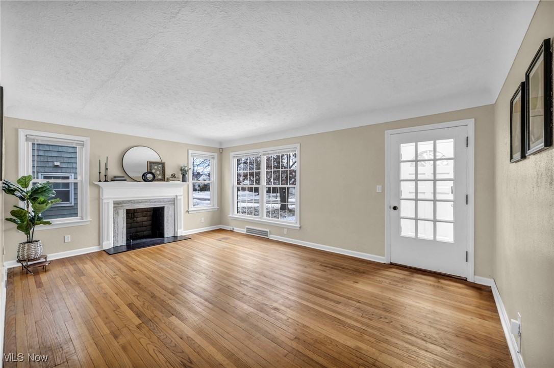 Jw Maxwells Hlnd Sub - Residential