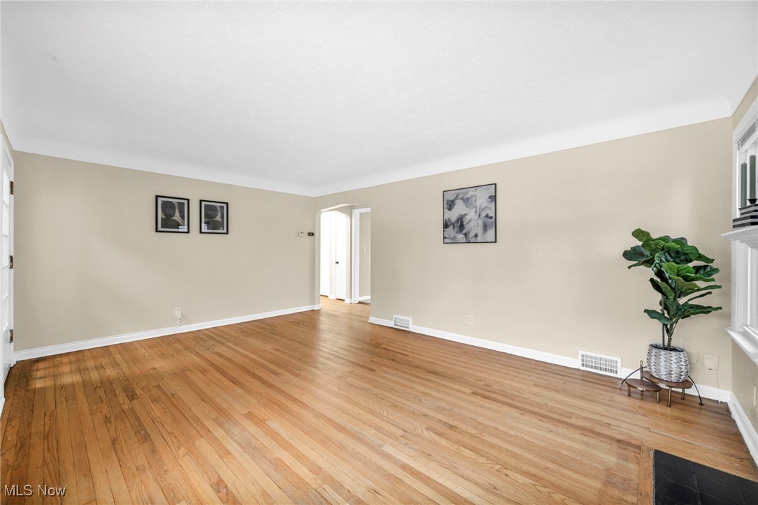 Jw Maxwells Hlnd Sub - Residential