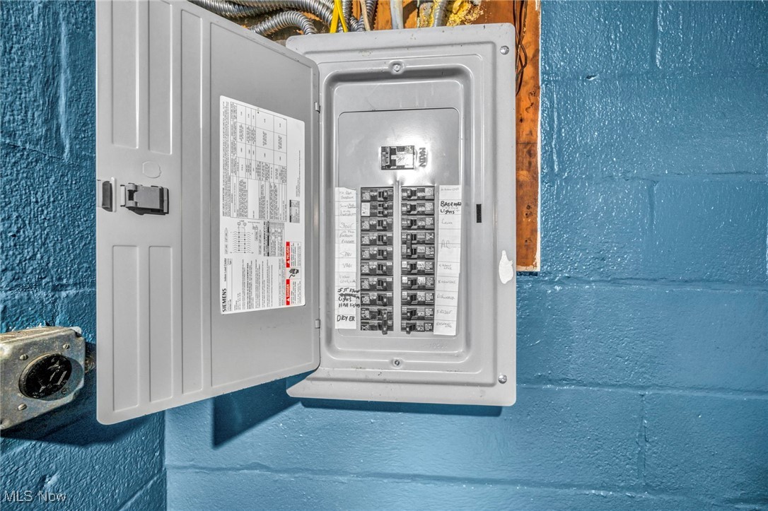 Jw Maxwells Hlnd Sub - Residential