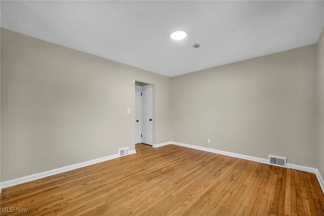 Jw Maxwells Hlnd Sub - Residential