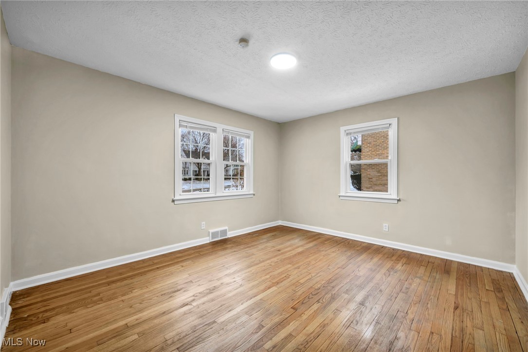 Jw Maxwells Hlnd Sub - Residential