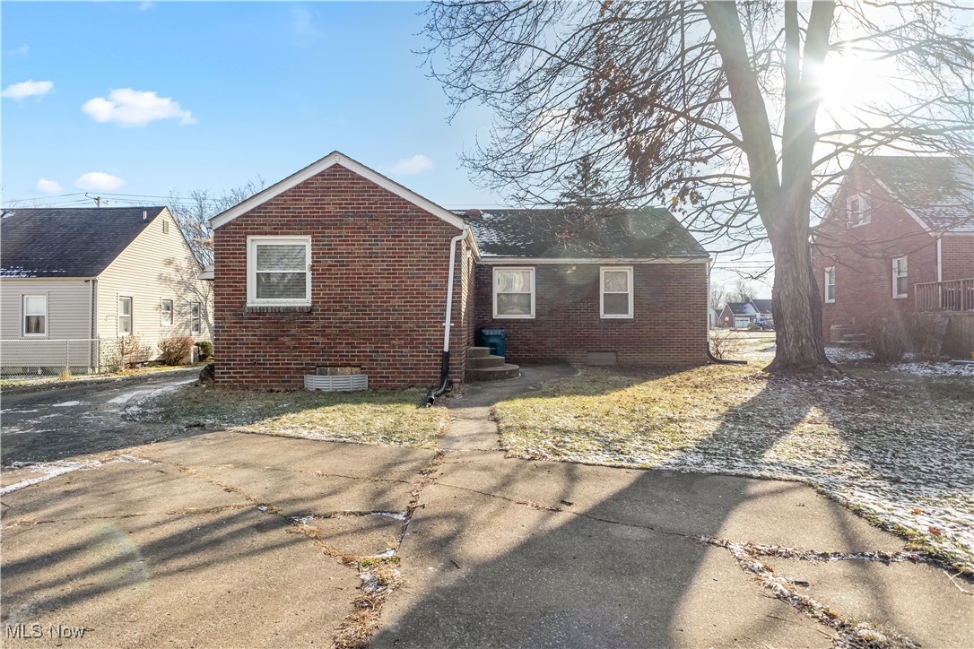 2234 W Manor Avenue, Poland, Ohio image 6