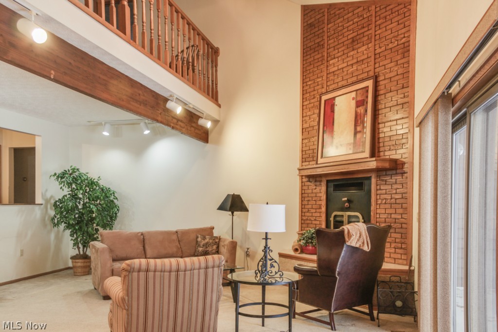 Sugar Bush Knolls - Residential