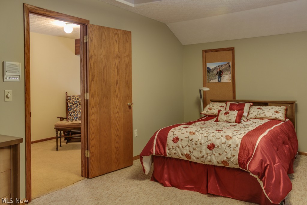 Sugar Bush Knolls - Residential