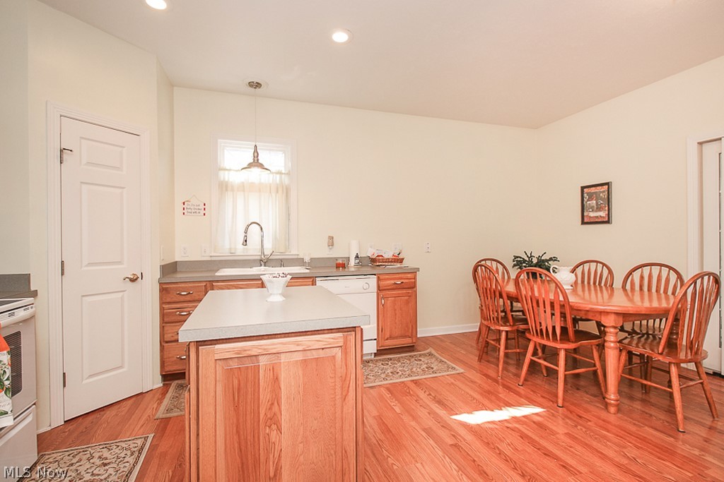 Athenian Village Condo Ph #2 - Residential