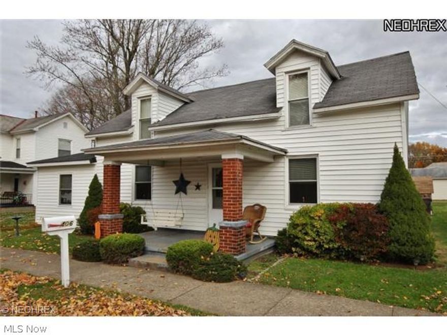 3 BR rental located in Dresden Ohio, Nice back yard for children or entertaining.
Tenant to pay for all utilities