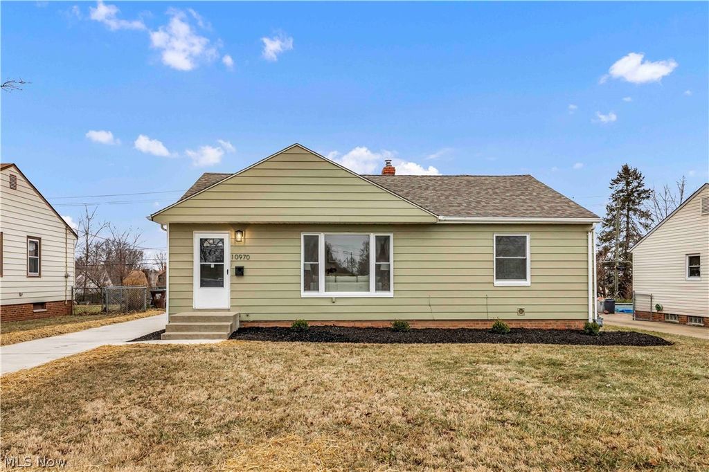 Photo of 10970 Aaron Drive, Parma, OH 44130 (MLS # 5187855)